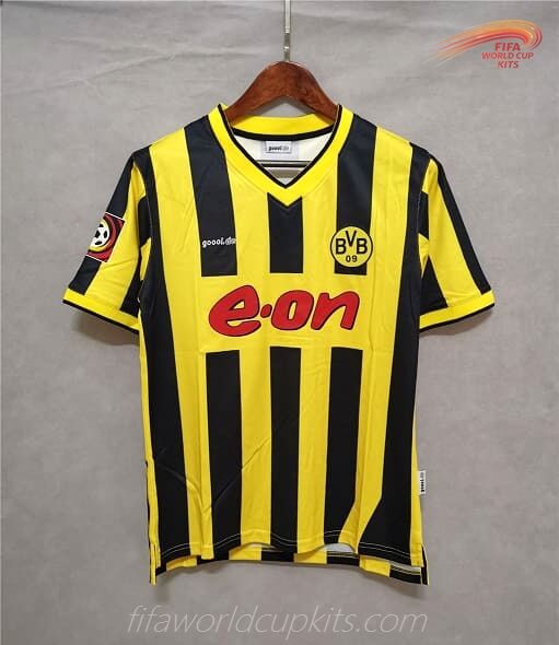 Dortmund 99-00 season Home Football Strip