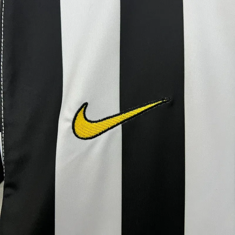 2003-2004 Juventus Jersey retro kit